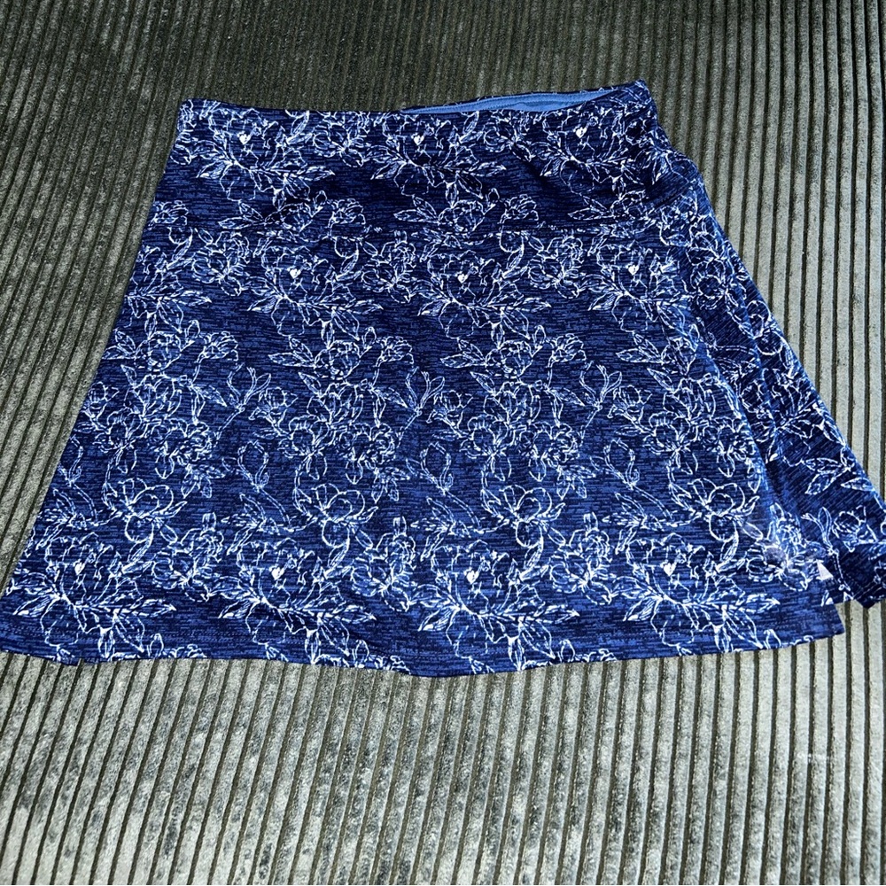 Blue floral skort